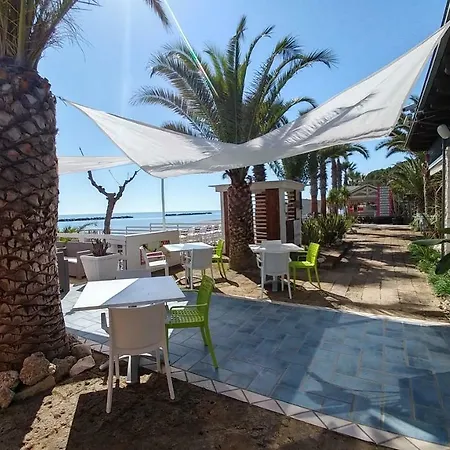 Milo Casa Vacanze Lägenhet *